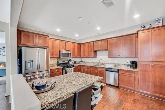 Canyon Country, CA 91351,27912 Avalon Drive