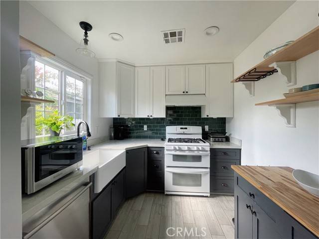 Reseda, CA 91335,6638 Bovey Avenue