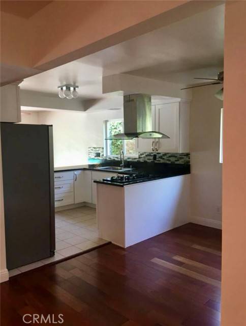 Encino, CA 91436,15537 La Maida Street