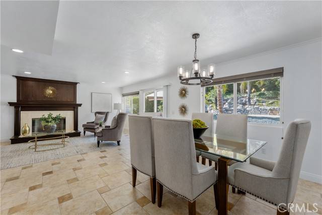 Woodland Hills, CA 91367,5869 Eilat Place