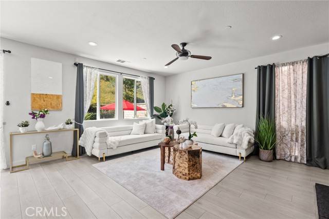 Valencia, CA 91354,28335 Esplanada Drive