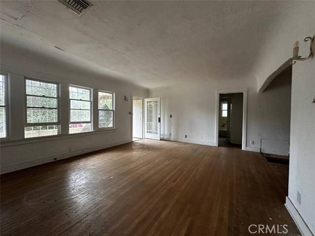 Van Nuys, CA 91401,14206 Friar Street