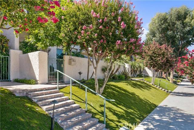 Woodland Hills, CA 91367,6205 Randi Avenue