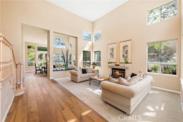Calabasas, CA 91302,3812 Waterford Way