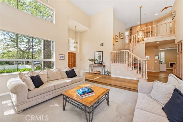 Calabasas, CA 91302,3812 Waterford Way