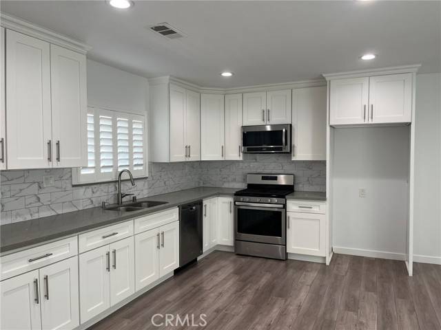 Van Nuys, CA 91405,14706 Cohasset