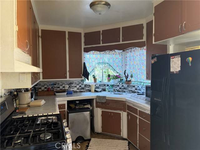 Canoga Park, CA 91303,22027 Covello Street