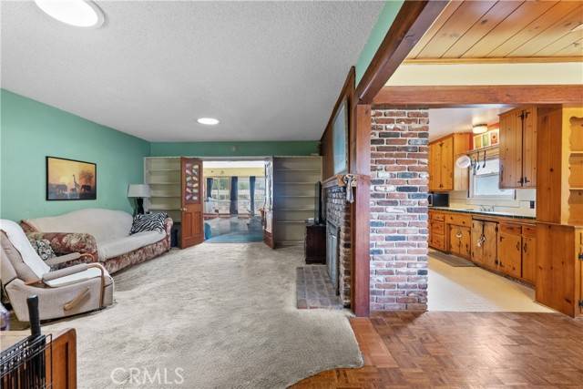 Granada Hills, CA 91344,11046 White Oak Avenue