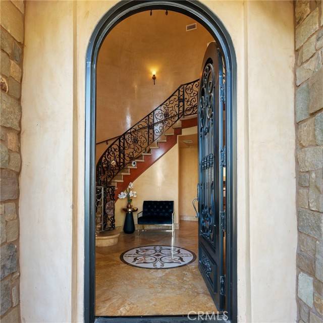 Tarzana, CA 91356,19554 Wells Drive