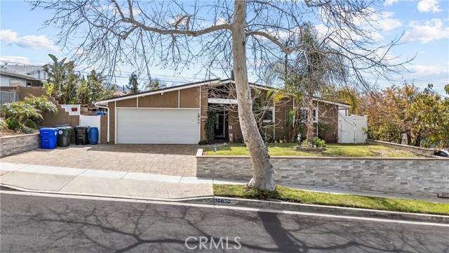 Canyon Country, CA 91351,18636 Oakmoor Street