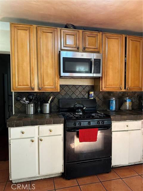 Van Nuys, CA 91405,6738 Sylmar Avenue