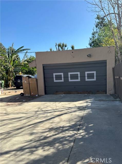 Van Nuys, CA 91405,6738 Sylmar Avenue