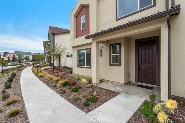 Valencia, CA 91381,27636 Symphony Place