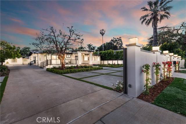 Sherman Oaks, CA 91403,15460 Morrison Street