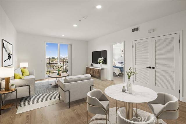 North Hollywood, CA 91606,11714 Archwood Street #503