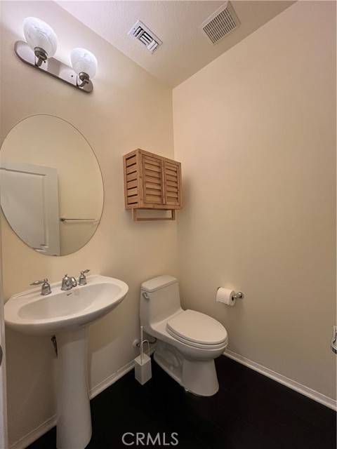 Newbury Park, CA 91320,3806 Cayman Court