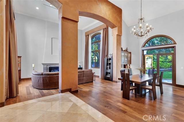 Woodland Hills, CA 91367,24925 Vista Verenda