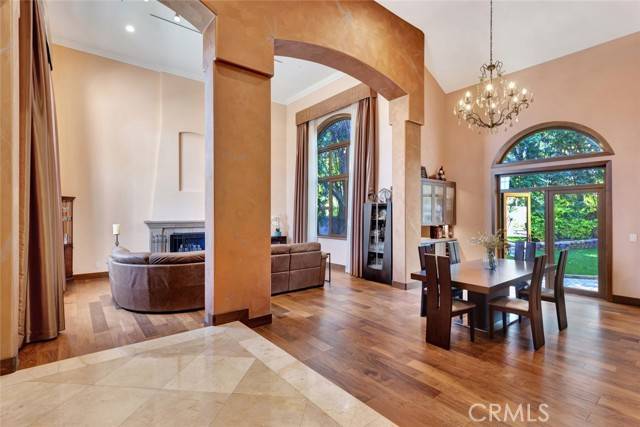 Woodland Hills, CA 91367,24925 Vista Verenda