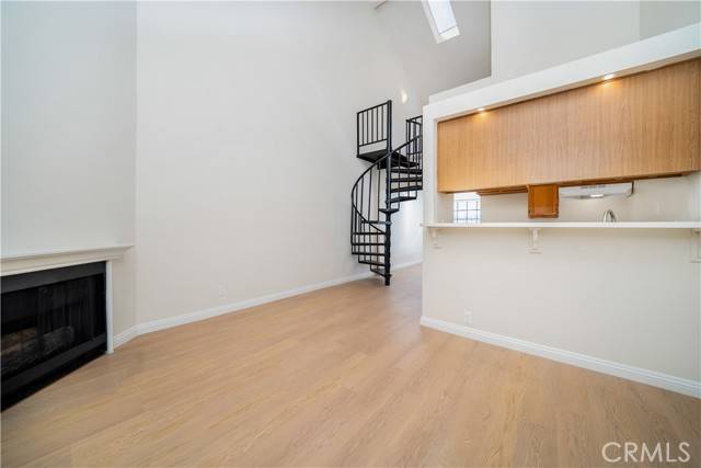 Toluca Lake, CA 91602,4651 Cahuenga Boulevard