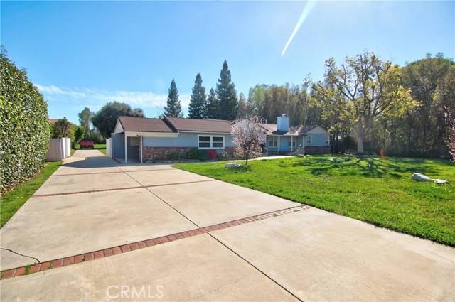 Woodland Hills, CA 91367,22722 Calvert Street