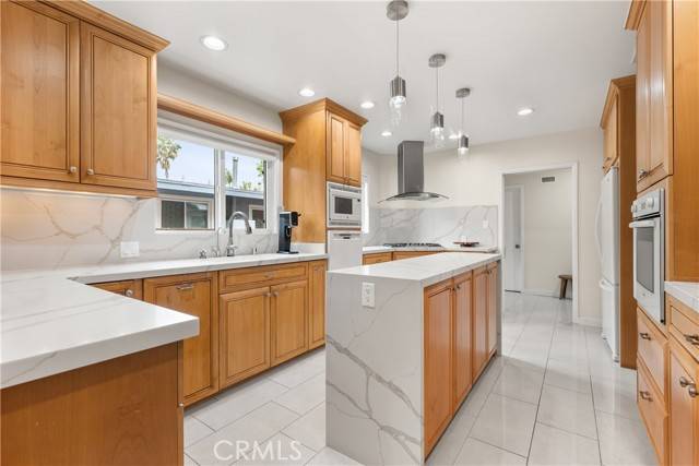 North Hills, CA 91343,15936 Osborne Street