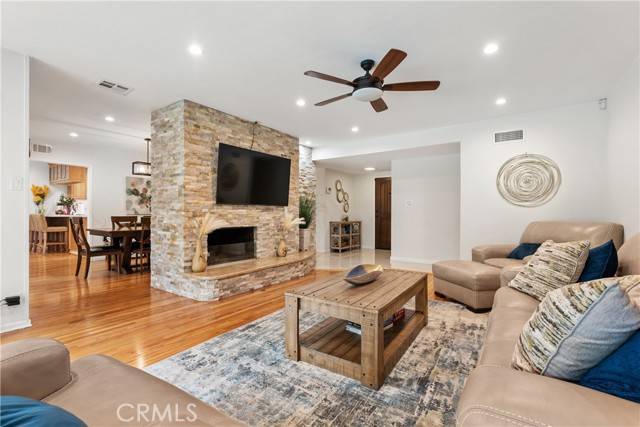 North Hills, CA 91343,15936 Osborne Street