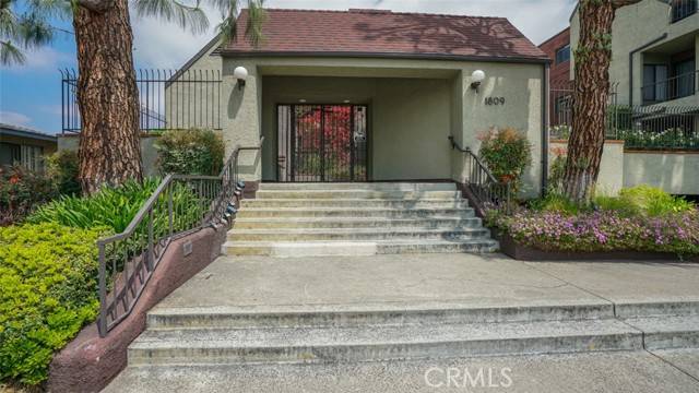 Burbank, CA 91504,1809 Peyton Avenue #210