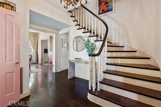 Studio City, CA 91604,13074 Greenleaf Street