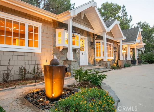 Chatsworth, CA 91311,22757 Plummer Street