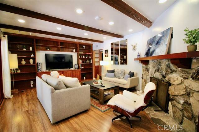 Woodland Hills, CA 91364,4968 Reforma Road