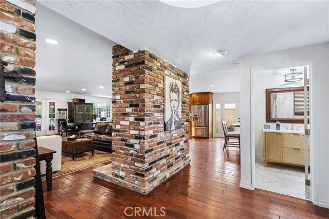 Chatsworth, CA 91311,21218 Merridy Street