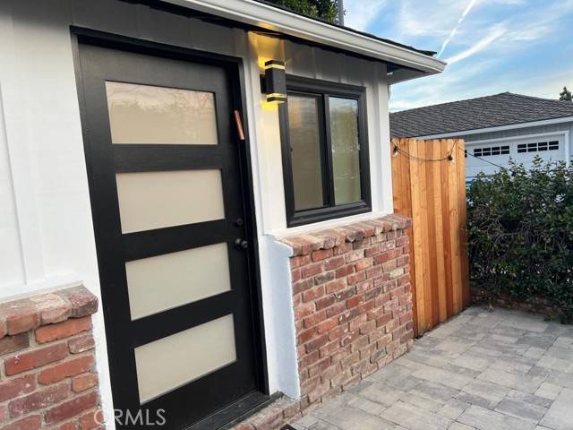 Valley Village, CA 91607,5526 Rhodes Avenue