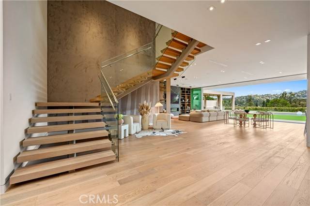Encino, CA 91436,4442 Estrondo Drive