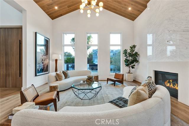 Studio City, CA 91602,4512 Lemp Avenue