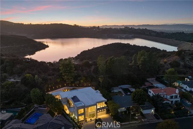 Encino, CA 91436,17177 Adlon Road