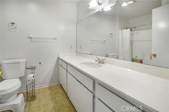 Canyon Country, CA 91351,27119 Crossglade Avenue #1