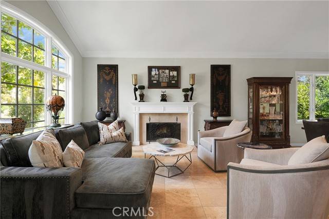 Lake Sherwood, CA 91361,184 Halsbury Court
