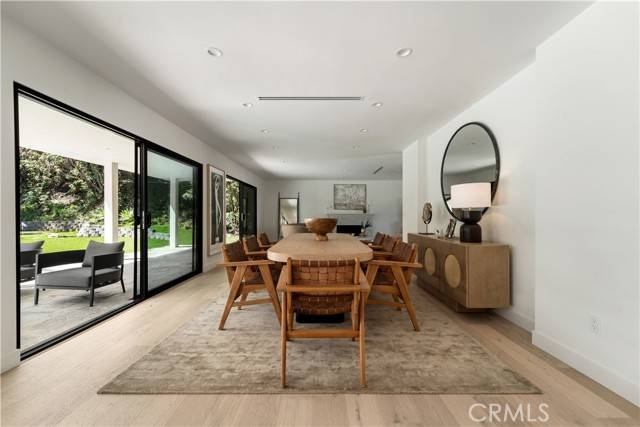 Tarzana, CA 91356,19532 Wells Drive