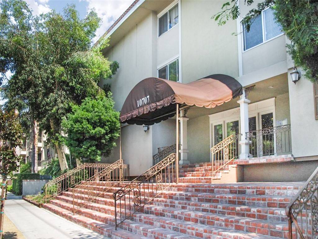 Toluca Lake, CA 91602,10707 Camarillo Street #116