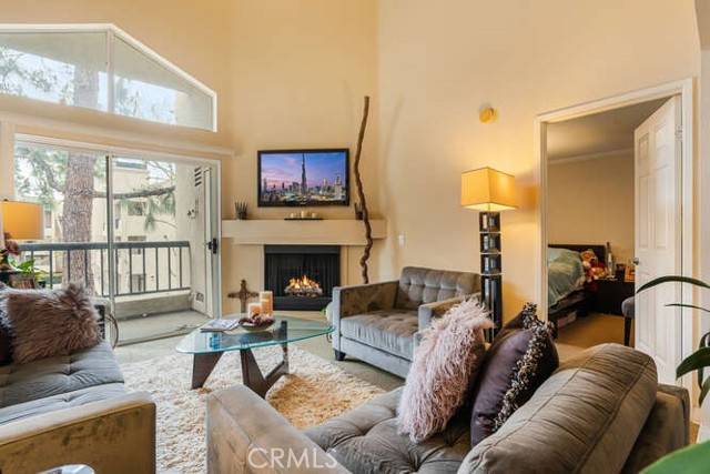 Woodland Hills, CA 91367,21400 Burbank Boulevard #313