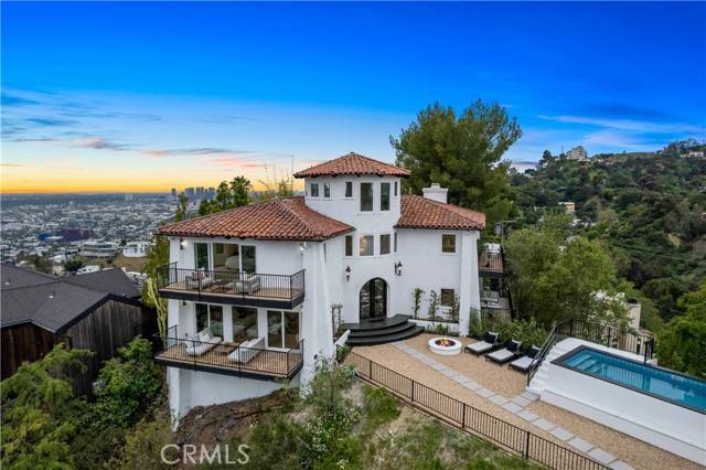 Los Angeles, CA 90046,8300 Grand View Drive