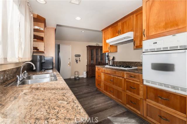 Winnetka, CA 91306,20539 Gresham Street