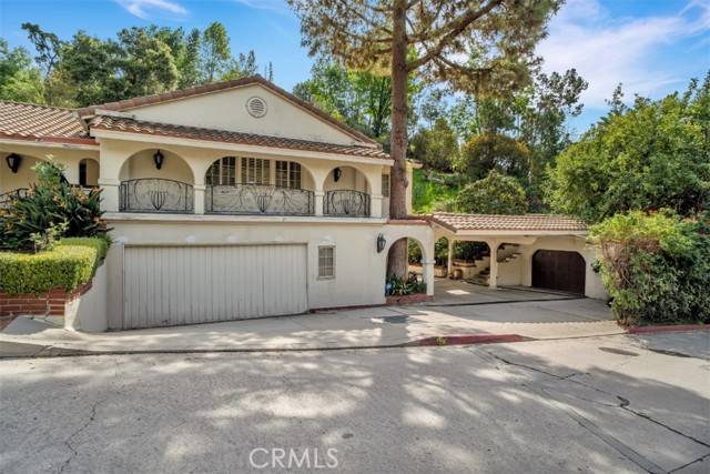 Los Angeles, CA 90068,2720 Outpost Drive