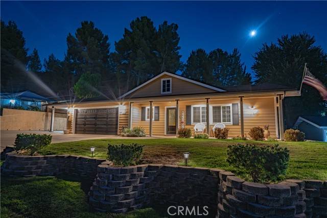 Saugus, CA 91350,22422 Los Rogues Dr