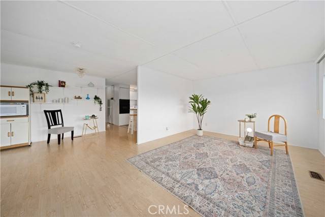 Newbury Park, CA 91320,73 Farland #73