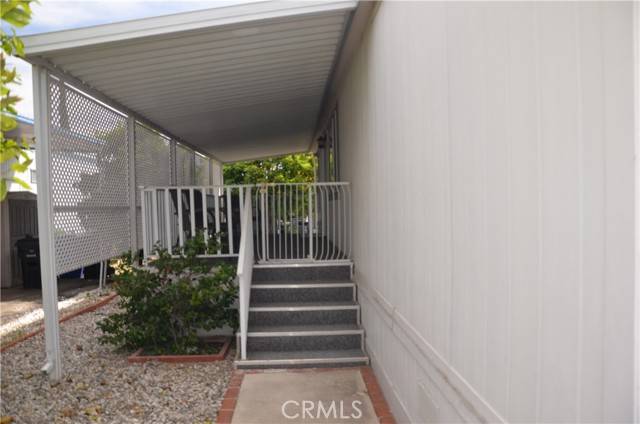 Canoga Park, CA 91304,8801 Eton #90