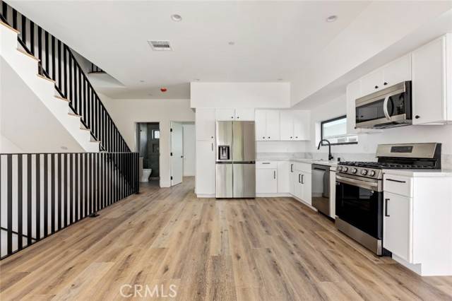 Van Nuys, CA 91401,6128 Hazeltine Avenue #2