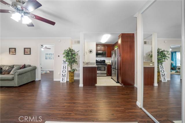 Woodland Hills, CA 91367,5535 Canoga Avenue #117