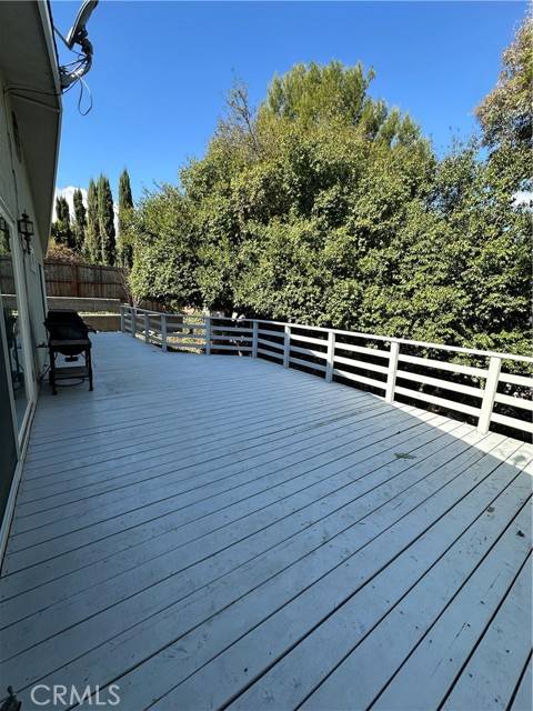 Woodland Hills, CA 91364,22423 Macfarlane Drive