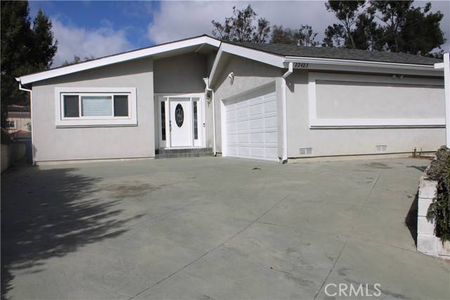 Woodland Hills, CA 91364,22423 Macfarlane Drive